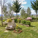 Villa Bujtina Ethan Perondi - Private Swimming Pool *