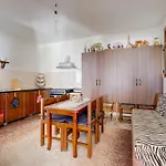 Bujtina Ethan Perondi - Private Swimming Pool 别墅