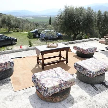 Bujtina Ethan Perondi * Κουτσόβα