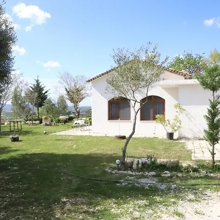 Villa Bujtina Ethan Perondi - Private Swimming Pool *