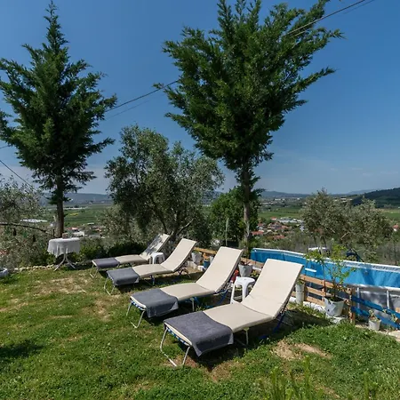 Villa Bujtina Ethan Perondi - Private Swimming Pool *