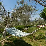 Bujtina Ethan Perondi - Private Swimming Pool Villa *