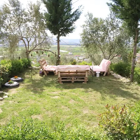 Bujtina Ethan Perondi