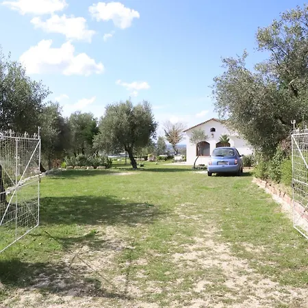 Villa Bujtina Ethan Perondi