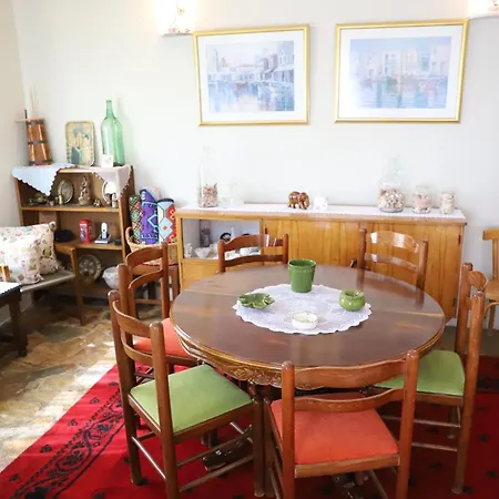 Bujtina Ethan Perondi Villa *