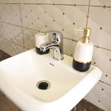 Bujtina Ethan Perondi Villa Kucove