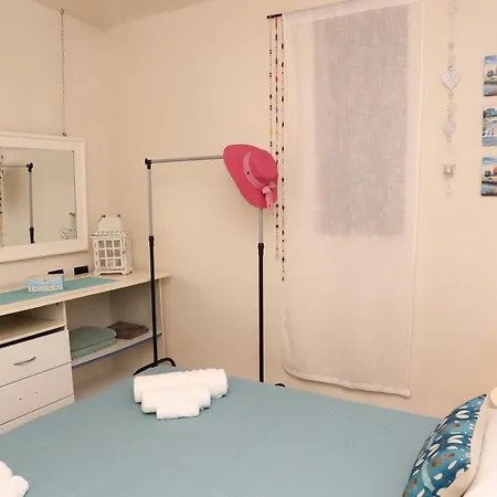 Bujtina Ethan Perondi Villa