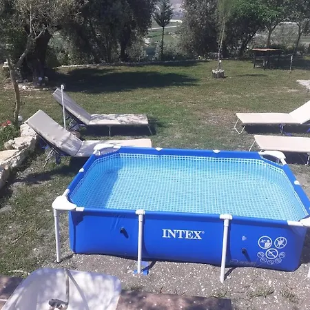 Bujtina Ethan Perondi Villa