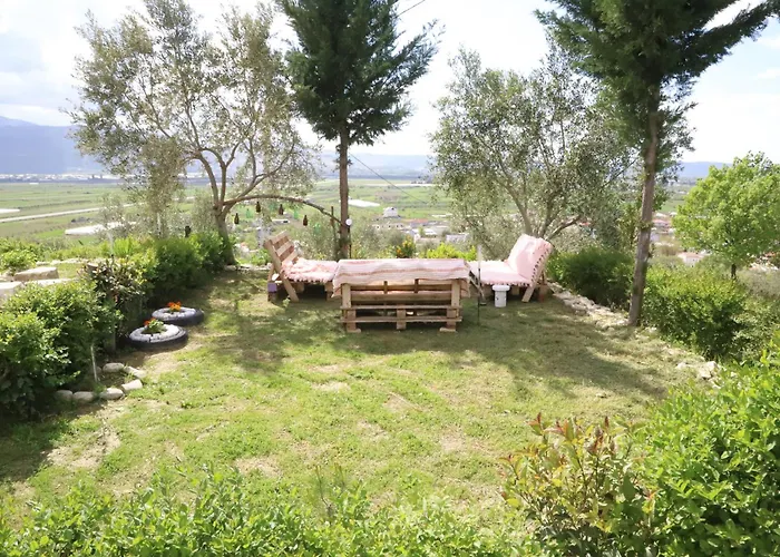 Bujtina Ethan Perondi