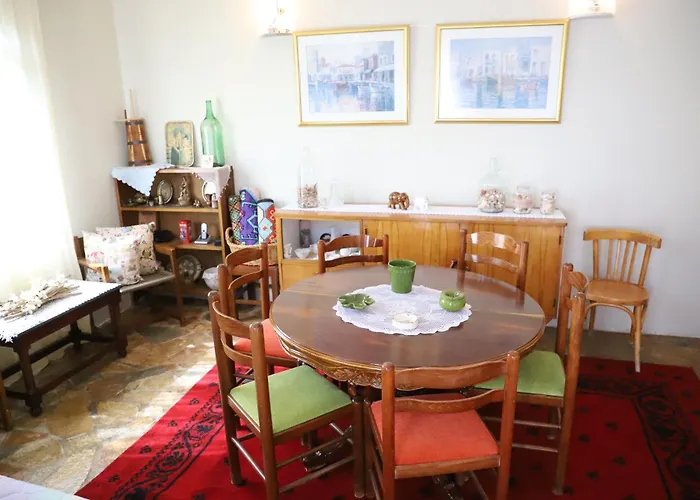 Bujtina Ethan Perondi Villa *